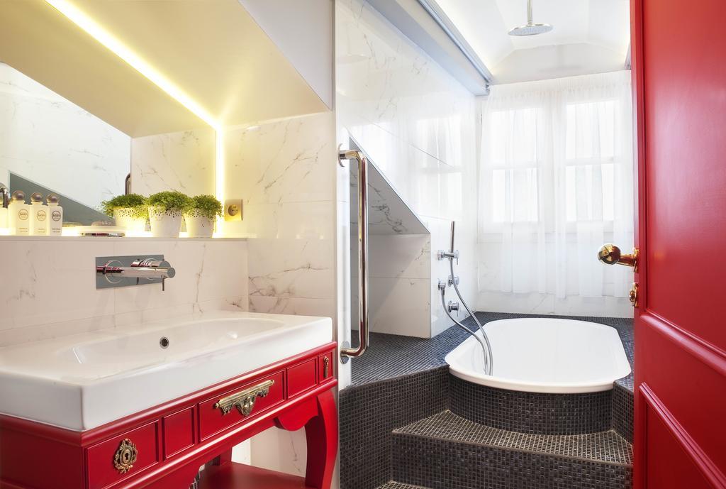 La Maison Favart Париж Екстериор снимка